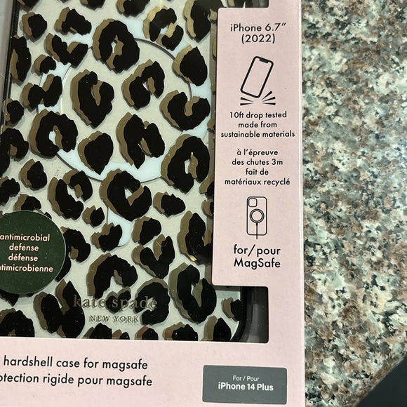 NWT Kate Spade leopard iPhone 14 Plus case MagSafe - Picture 3 of 4